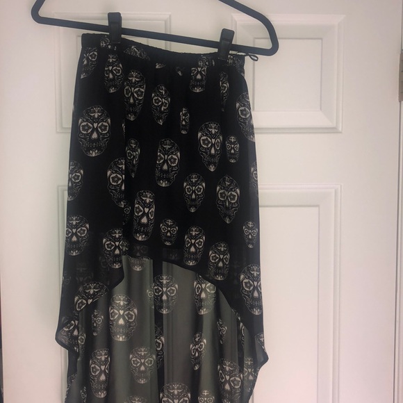 High low H&M skull skirt! - Picture 1 of 3